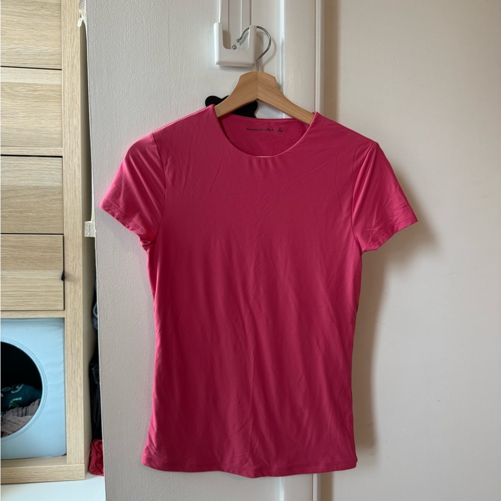 Abercrombie & Fitch seamless fitted tee